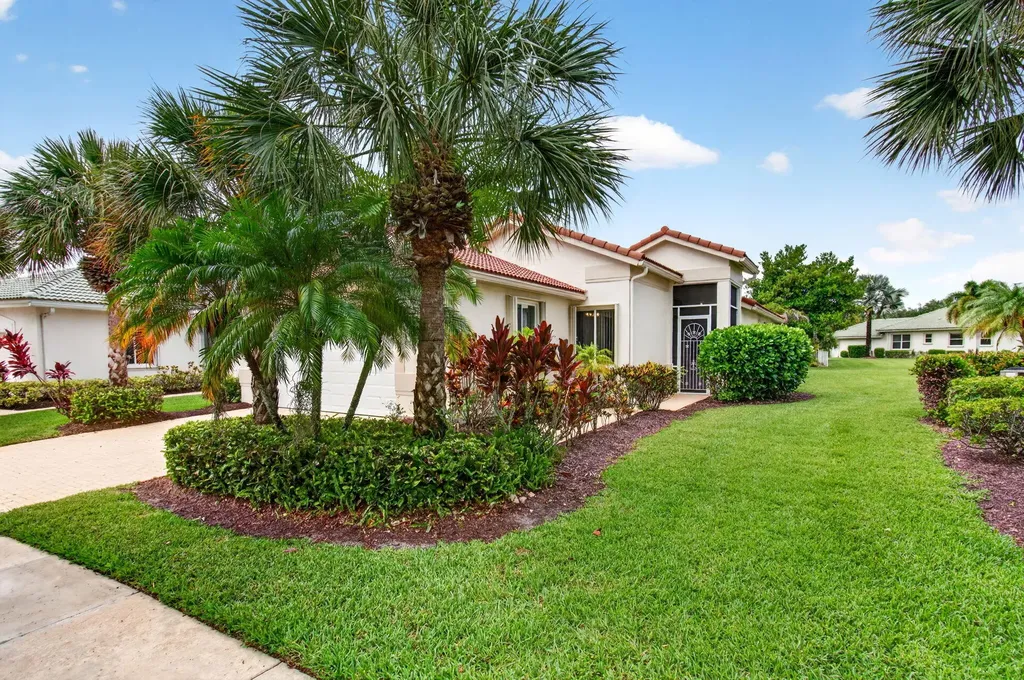 2752 Clipper Circle West Palm Beach FL 33411