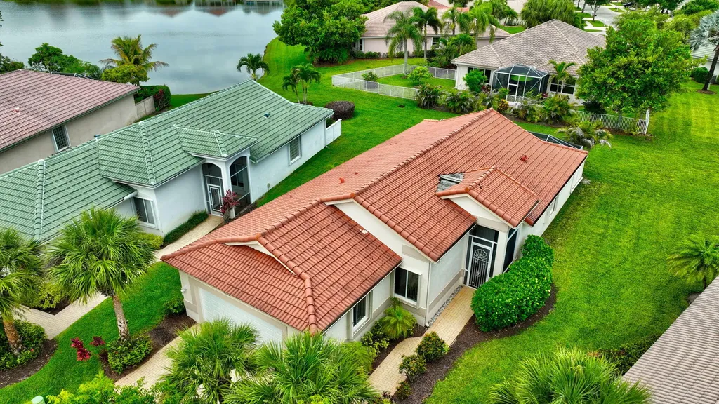 2752 Clipper Circle West Palm Beach FL 33411