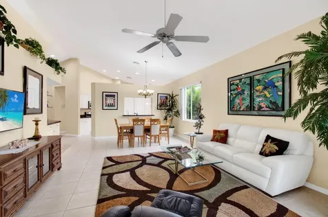 2752 Clipper Circle West Palm Beach FL 33411