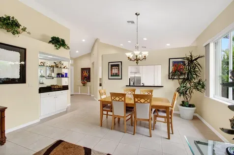 2752 Clipper Circle West Palm Beach FL 33411