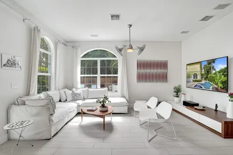 2636 NE 9th Avenue Wilton Manors FL 33334