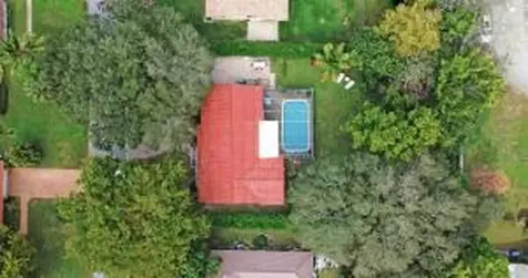3205 NW 87th Avenue Coral Springs FL 33071