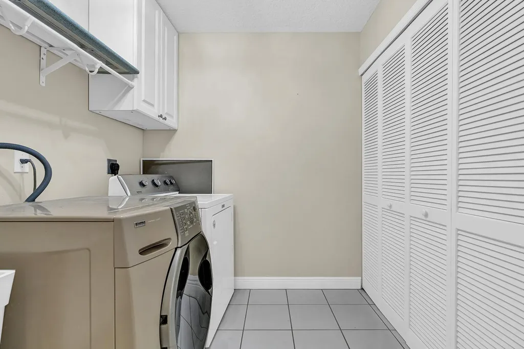 10290 NW 60th Place Parkland FL 33076
