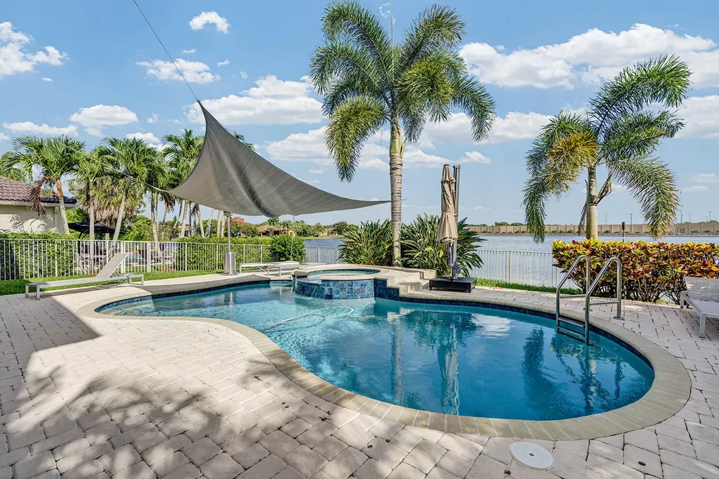 10290 NW 60th Place Parkland FL 33076
