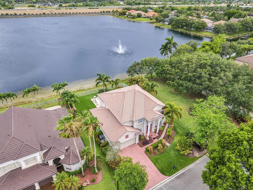 10290 NW 60th Place Parkland FL 33076