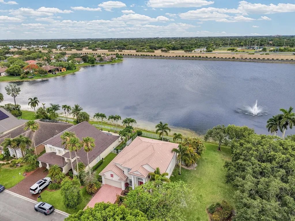 10290 NW 60th Place Parkland FL 33076