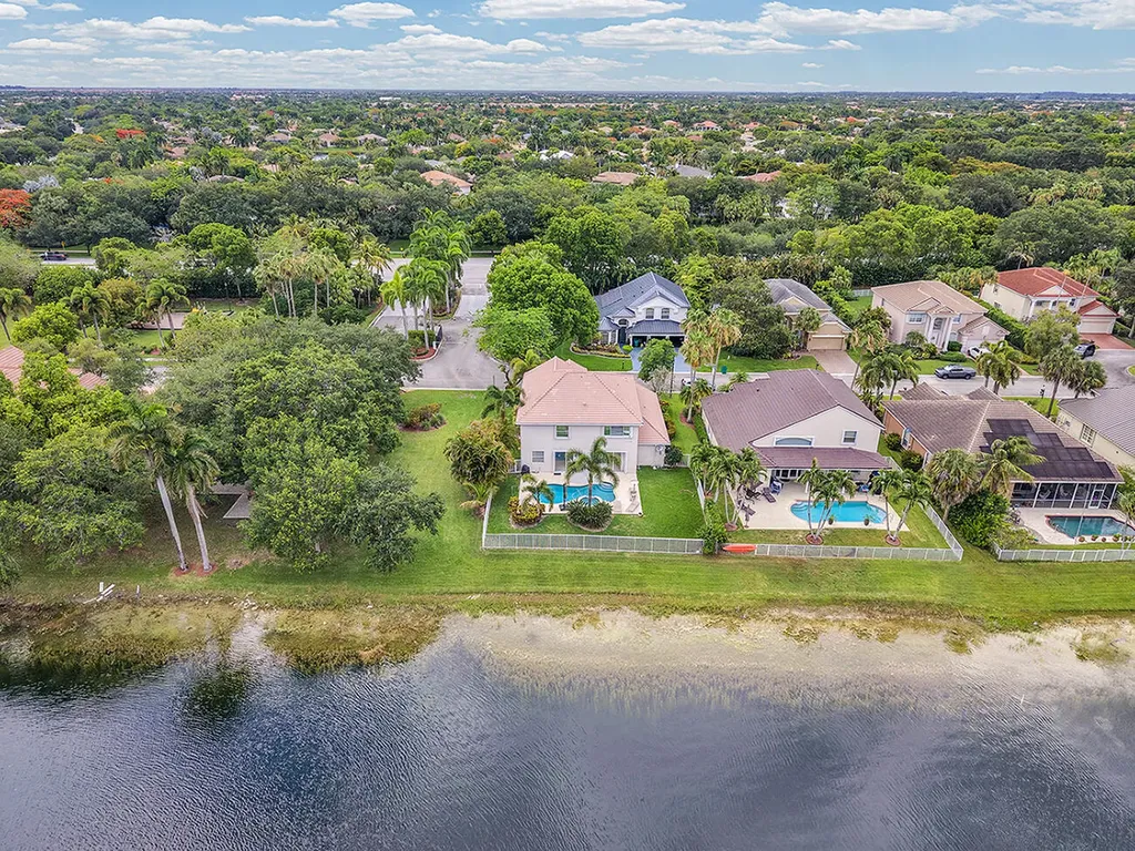 10290 NW 60th Place Parkland FL 33076