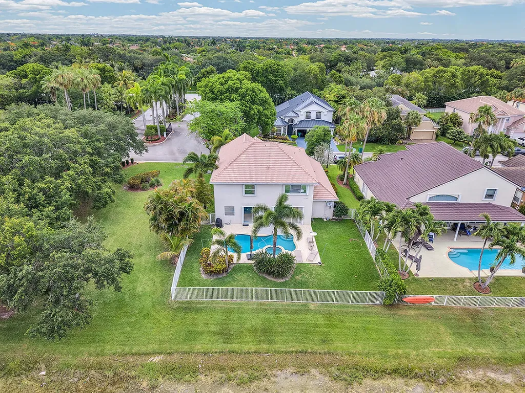 10290 NW 60th Place Parkland FL 33076