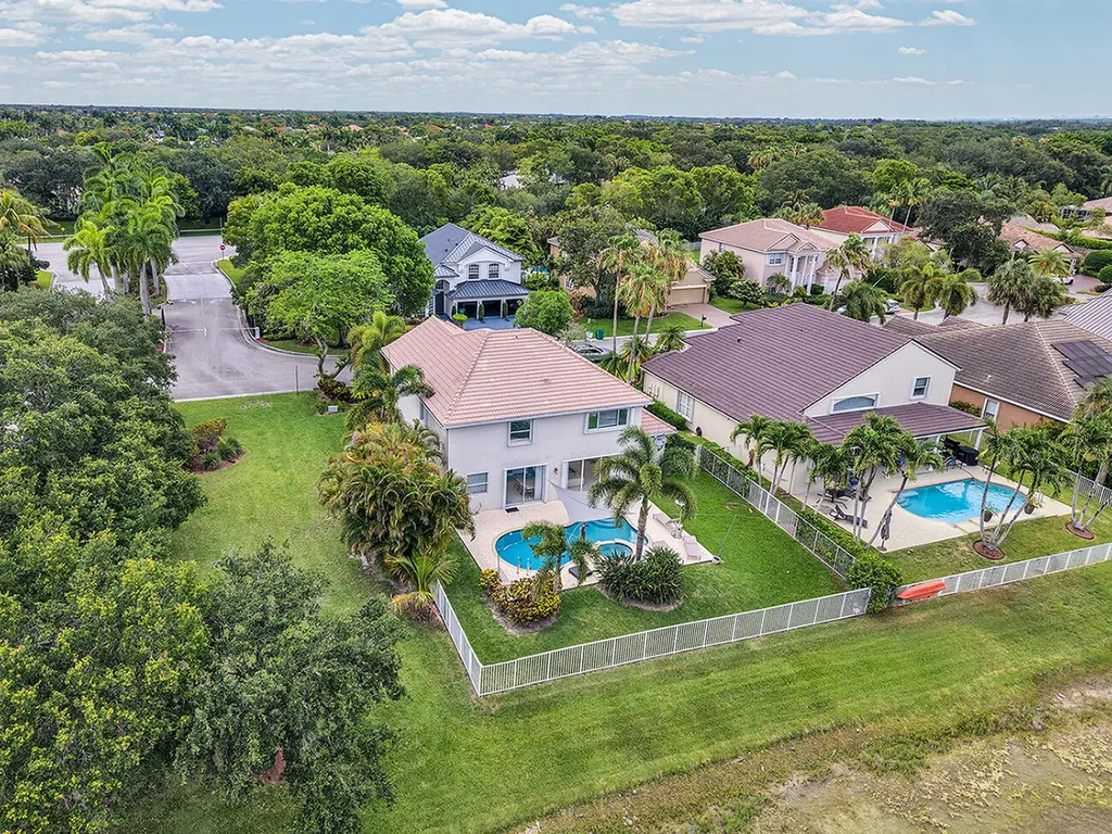 10290 NW 60th Place Parkland FL 33076