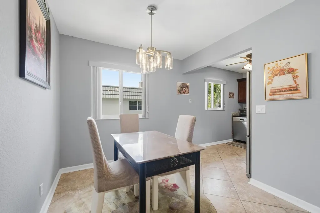 376 Saxony H Delray Beach FL 33446