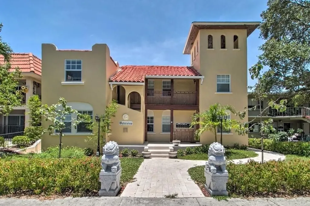 407 S Lakeside Drive Lake Worth Beach FL 33460
