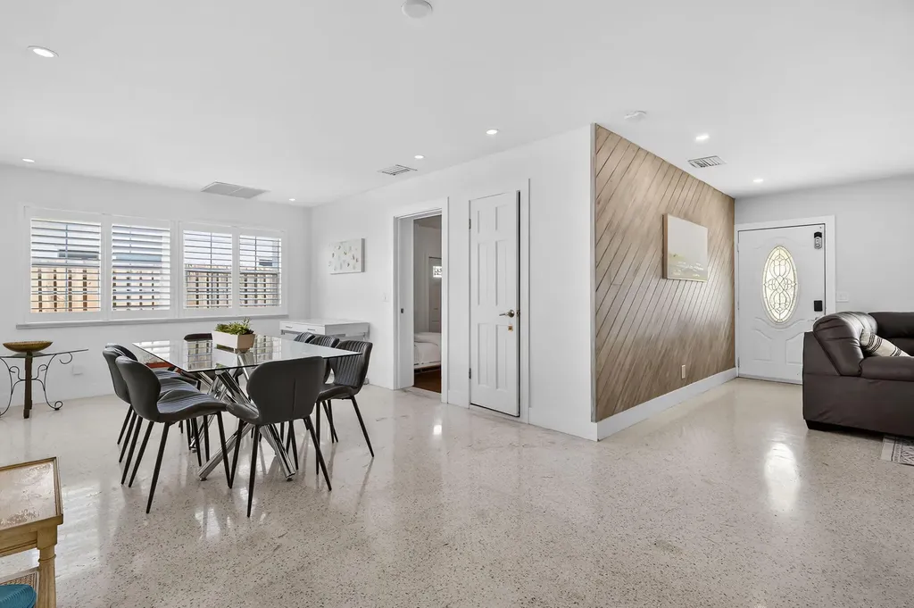 1123 SE 2nd Avenue Deerfield Beach FL 33441