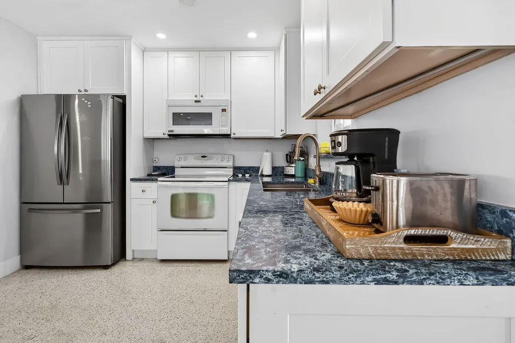 1123 SE 2nd Avenue Deerfield Beach FL 33441