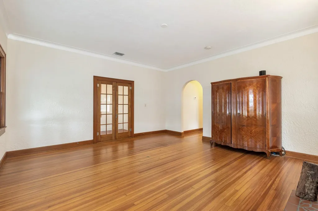 800 Kanuga Drive West Palm Beach FL 33401
