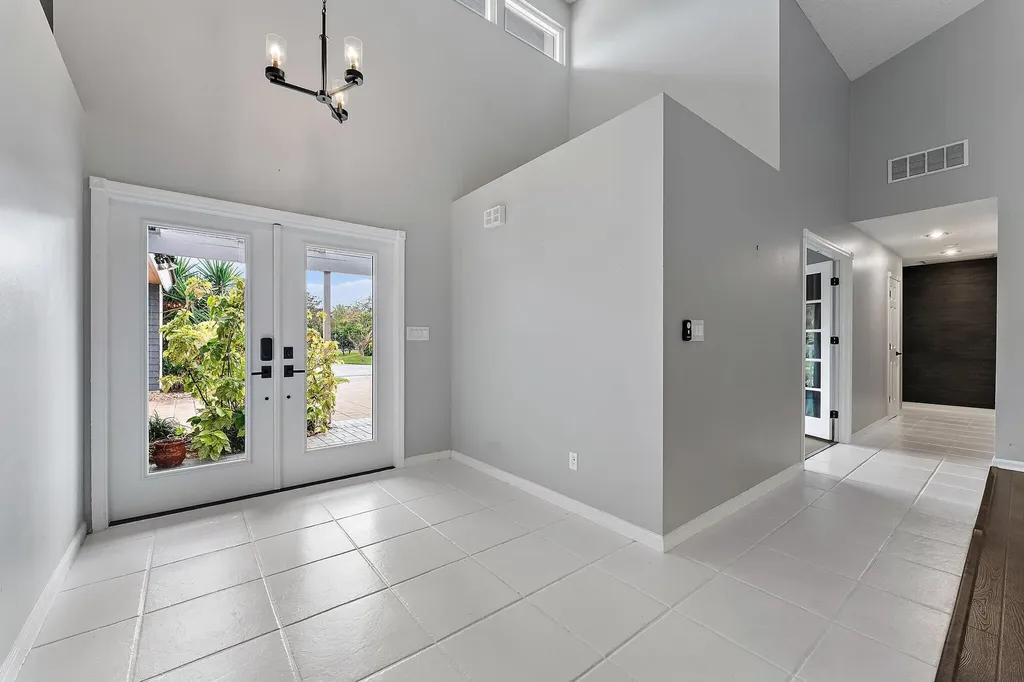 10440 SE Jupiter Narrows Drive Hobe Sound FL 33455