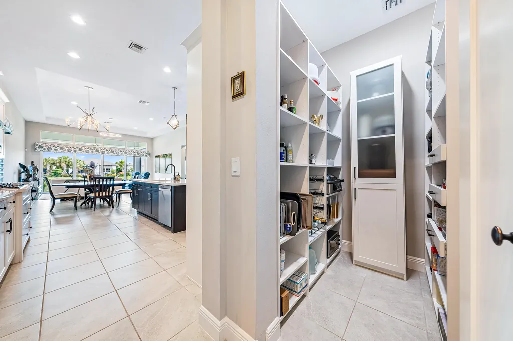 10075 Driftwood Way Palm Beach Gardens FL 33412