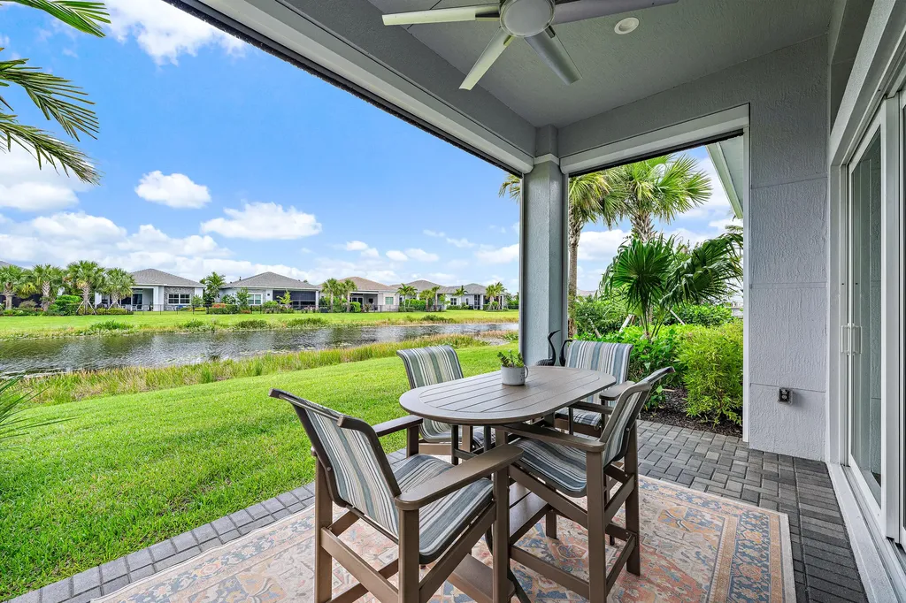10075 Driftwood Way Palm Beach Gardens FL 33412