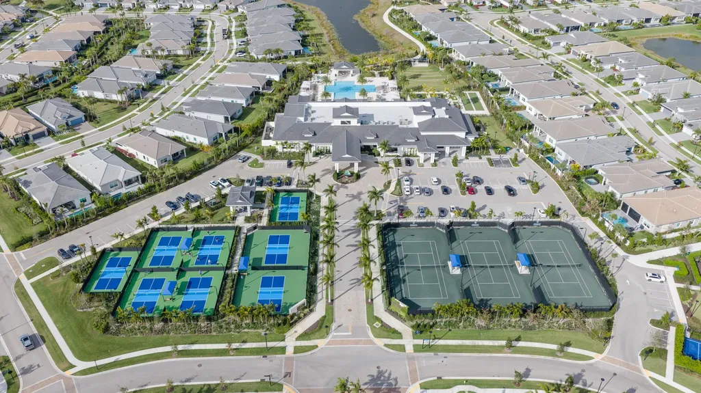 10075 Driftwood Way Palm Beach Gardens FL 33412