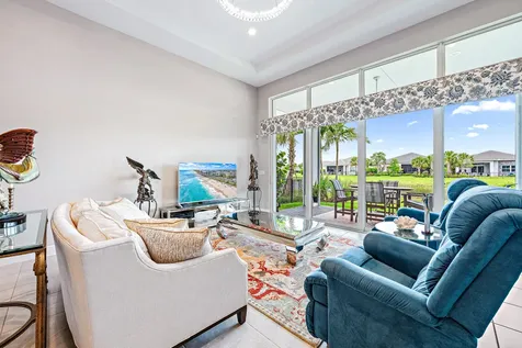 10075 Driftwood Way Palm Beach Gardens FL 33412