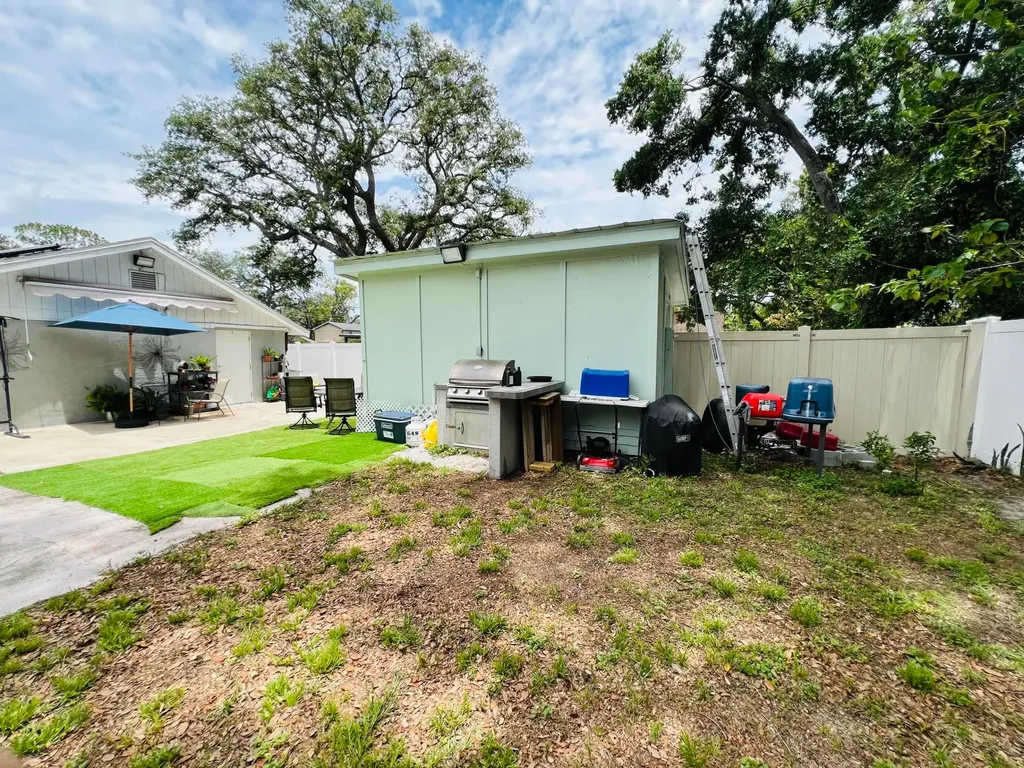 8719 N Ashley Street Tampa FL 33604