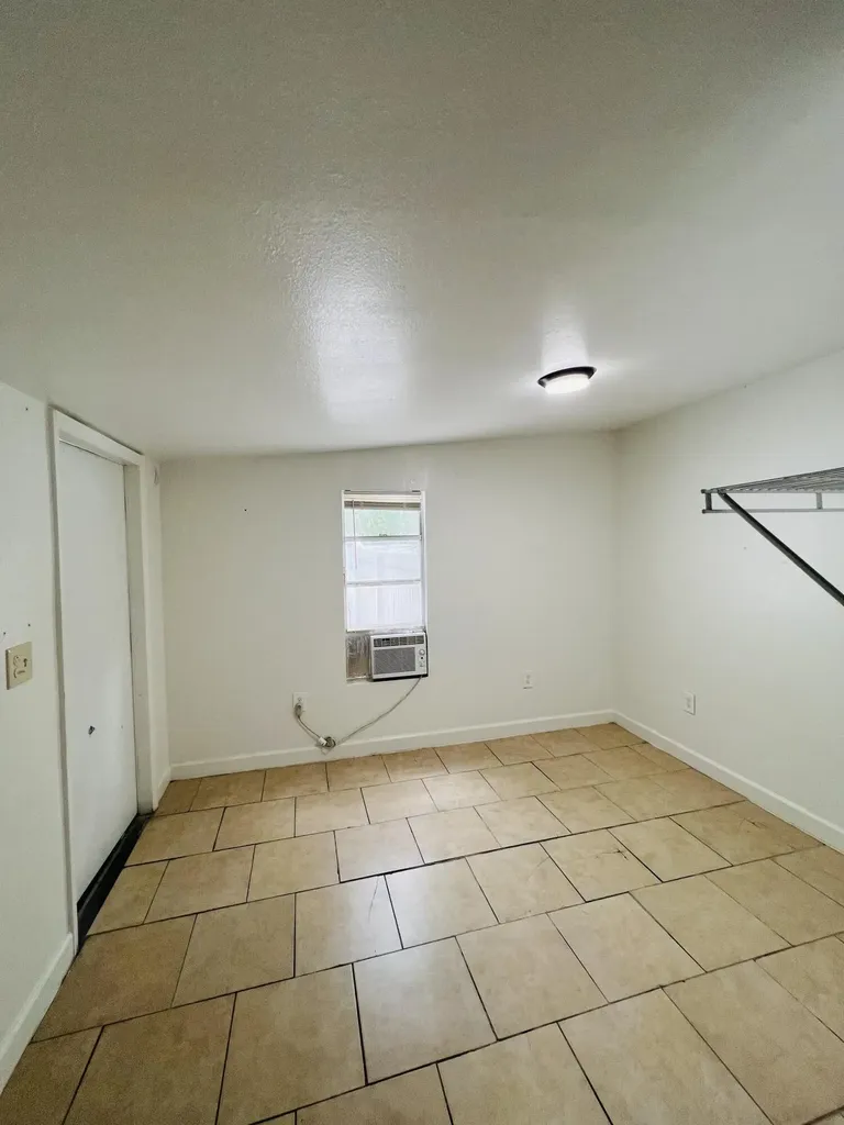 8719 N Ashley Street Tampa FL 33604