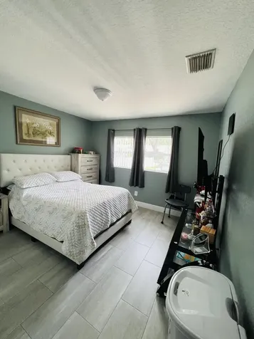8719 N Ashley Street Tampa FL 33604