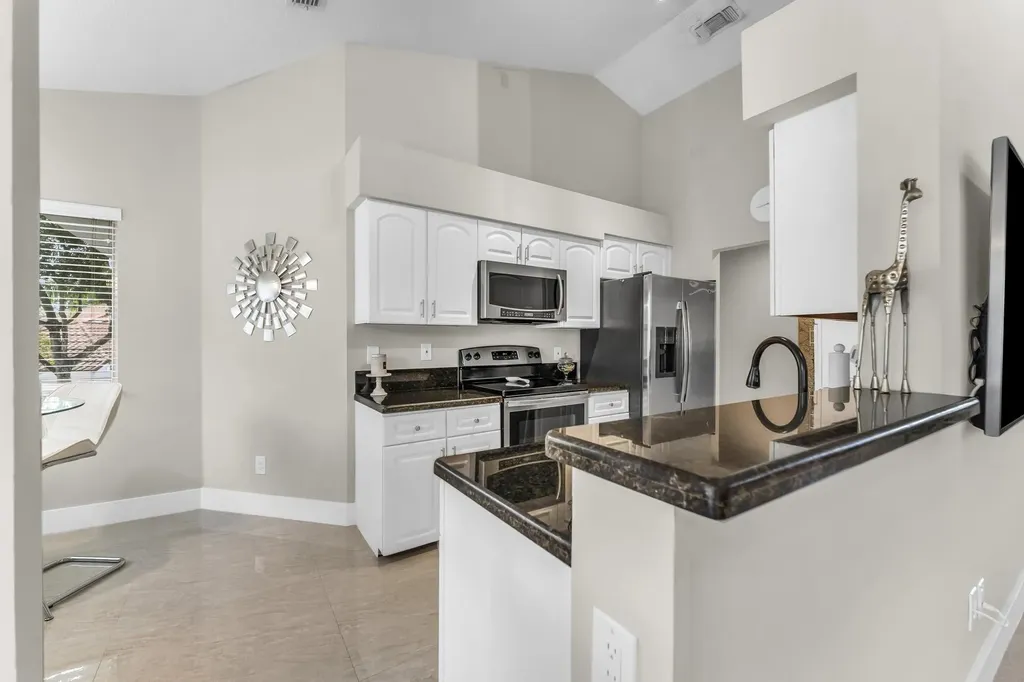 994 NW 93rd Avenue Plantation FL 33324