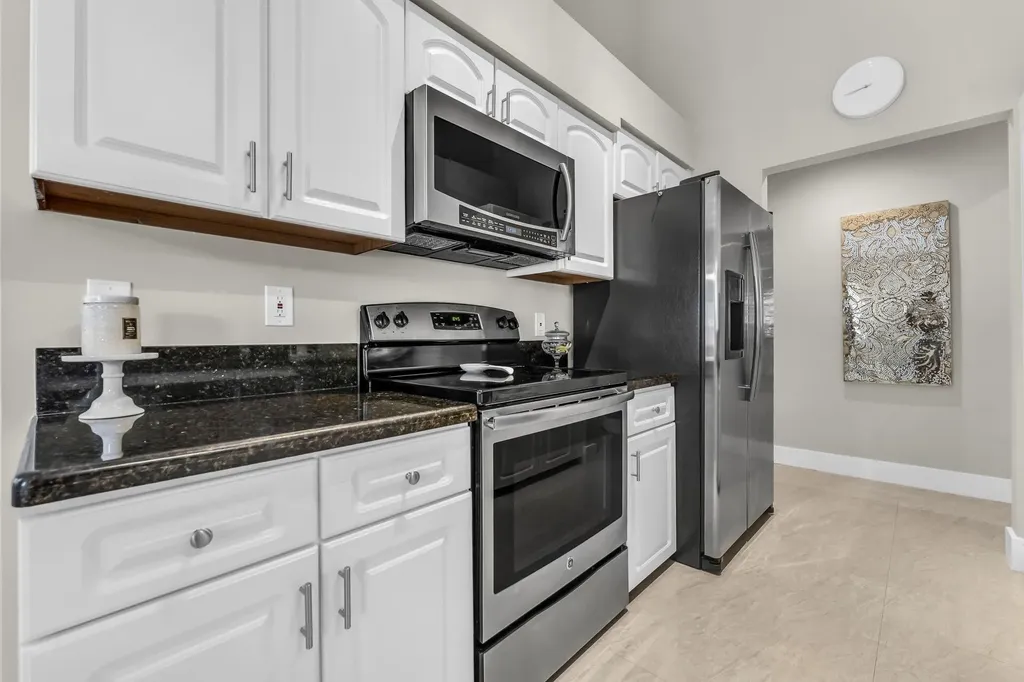 994 NW 93rd Avenue Plantation FL 33324