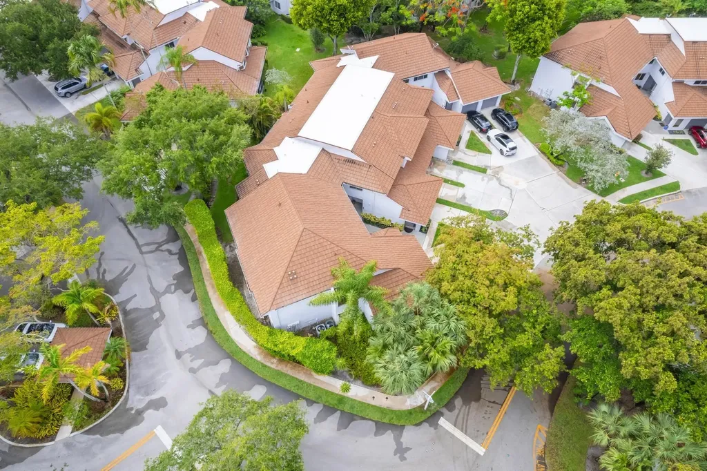 994 NW 93rd Avenue Plantation FL 33324
