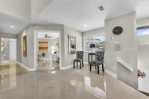 994 NW 93rd Avenue Plantation FL 33324