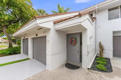 994 NW 93rd Avenue Plantation FL 33324