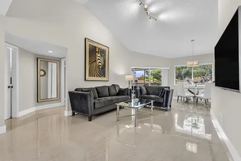 994 NW 93rd Avenue Plantation FL 33324
