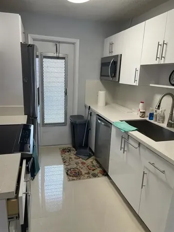 2200 Diana Drive Hallandale Beach FL 33009