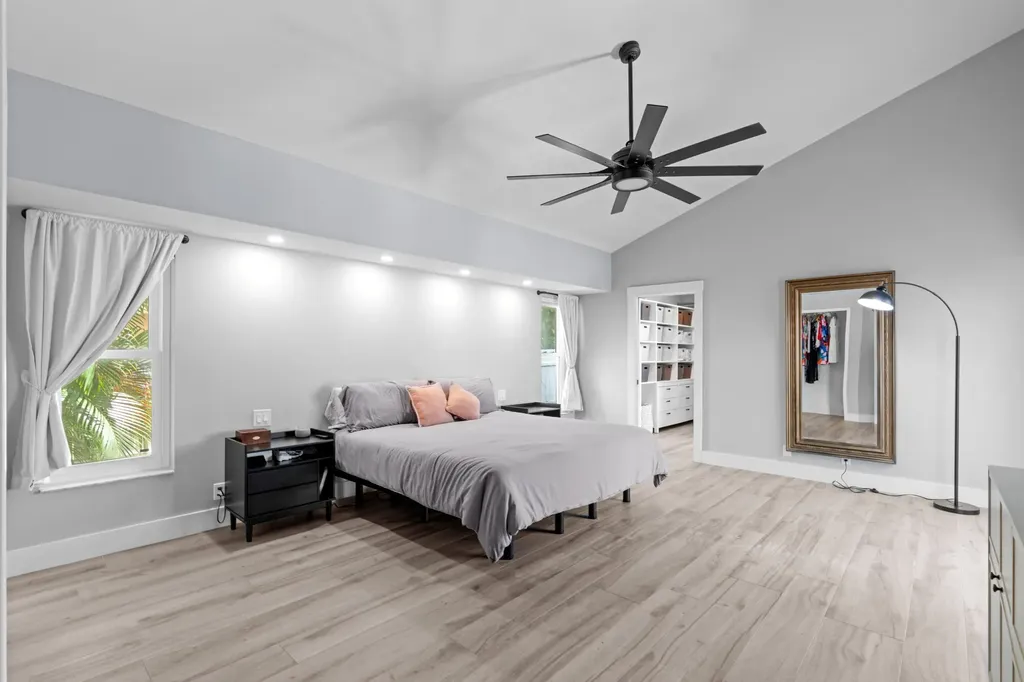 6910 NW 2nd Terrace Boca Raton FL 33487