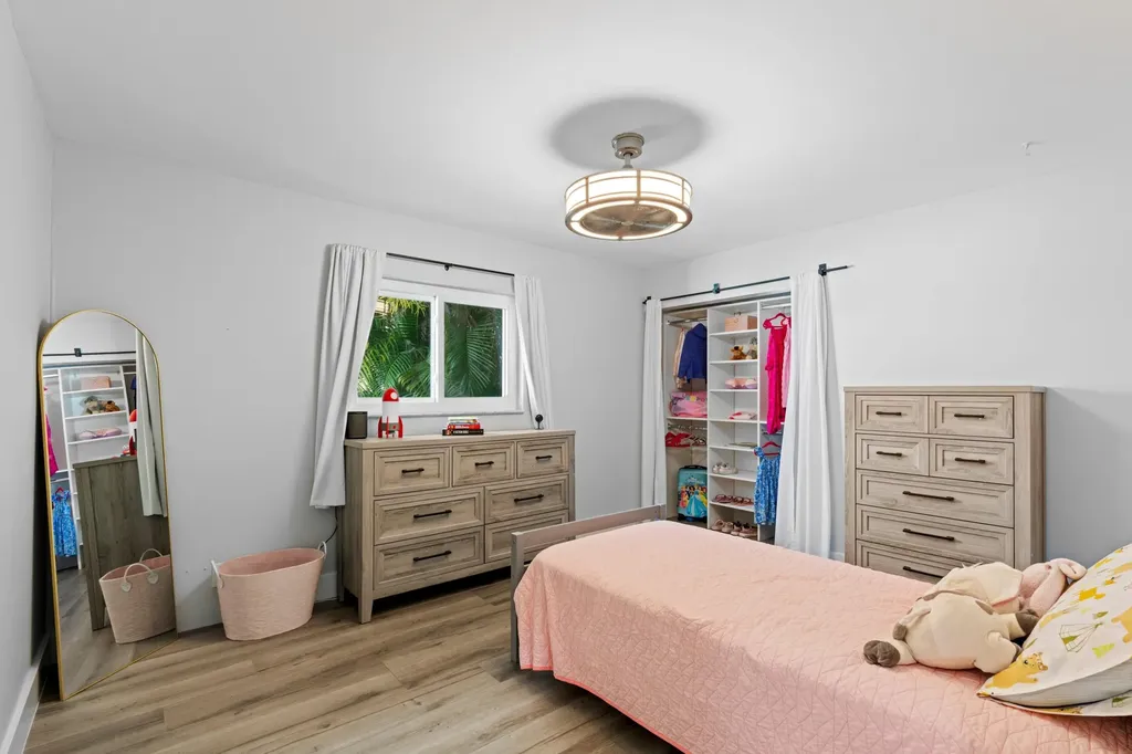 6910 NW 2nd Terrace Boca Raton FL 33487
