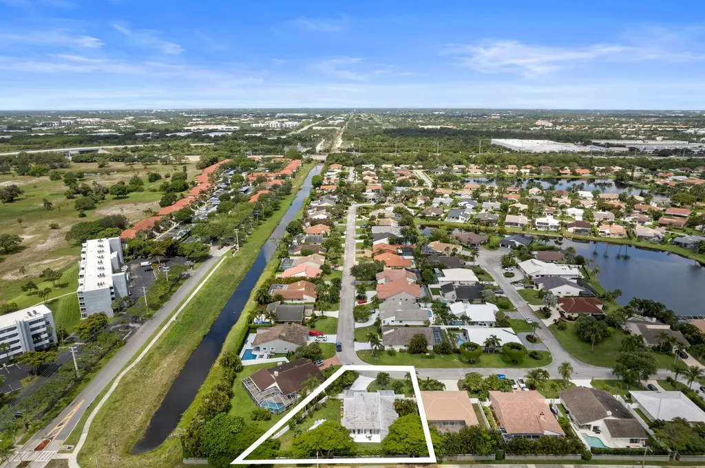 6910 NW 2nd Terrace Boca Raton FL 33487