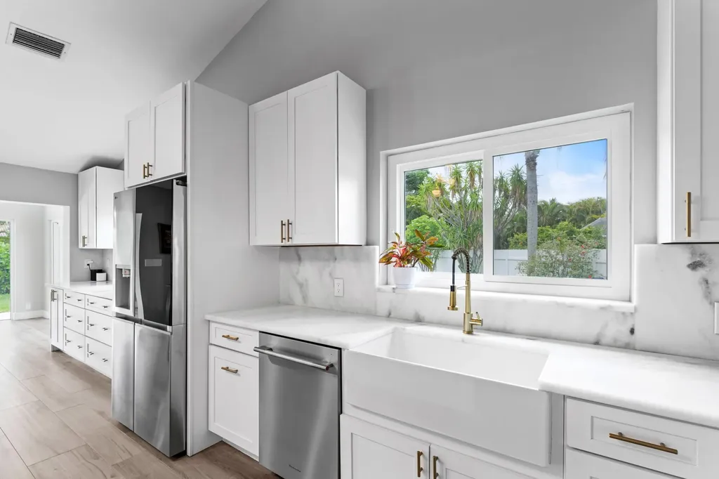 6910 NW 2nd Terrace Boca Raton FL 33487