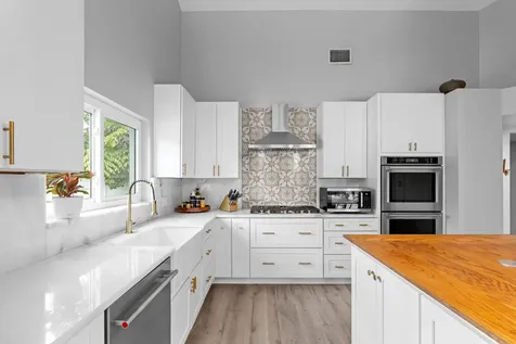 6910 NW 2nd Terrace Boca Raton FL 33487