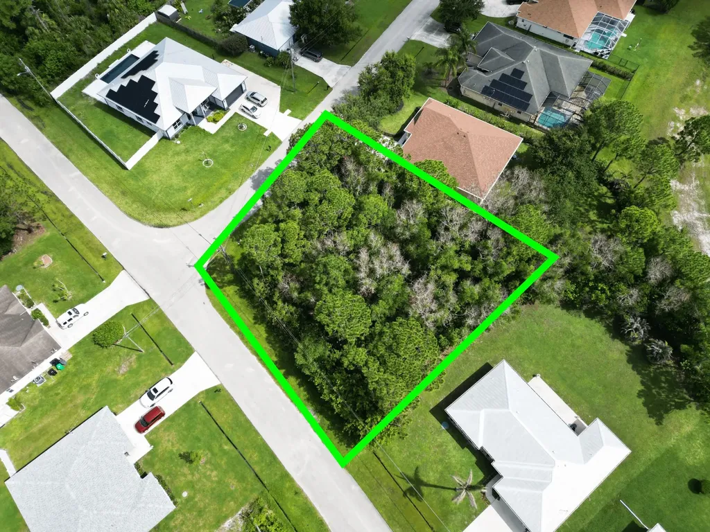 5475 NW Cambo Court Port St Lucie FL 34986