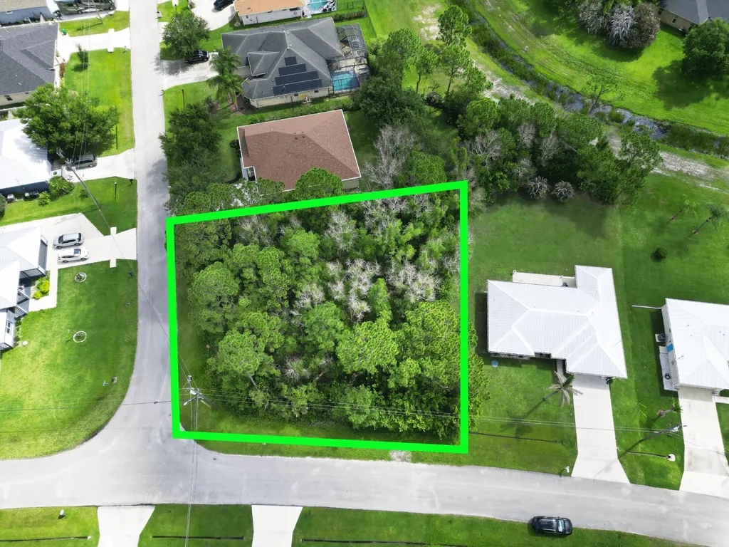 5475 NW Cambo Court Port St Lucie FL 34986