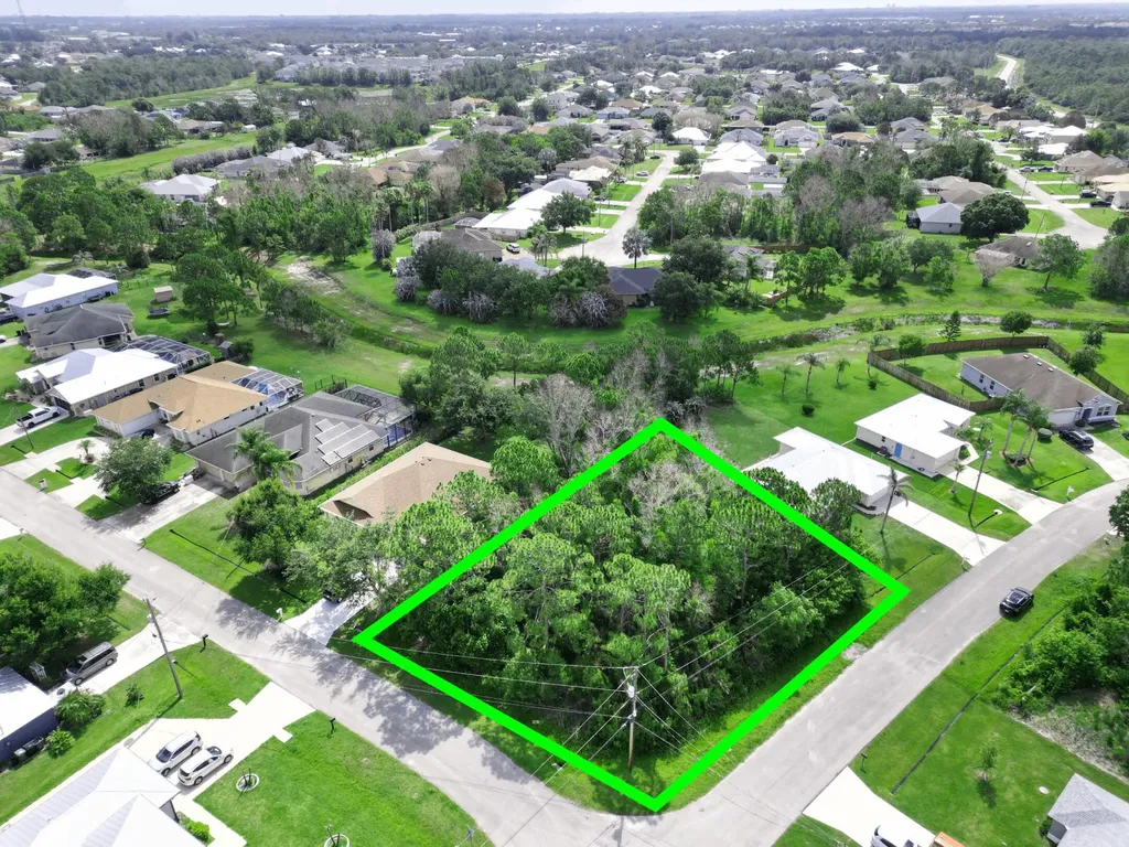 5475 NW Cambo Court Port St Lucie FL 34986