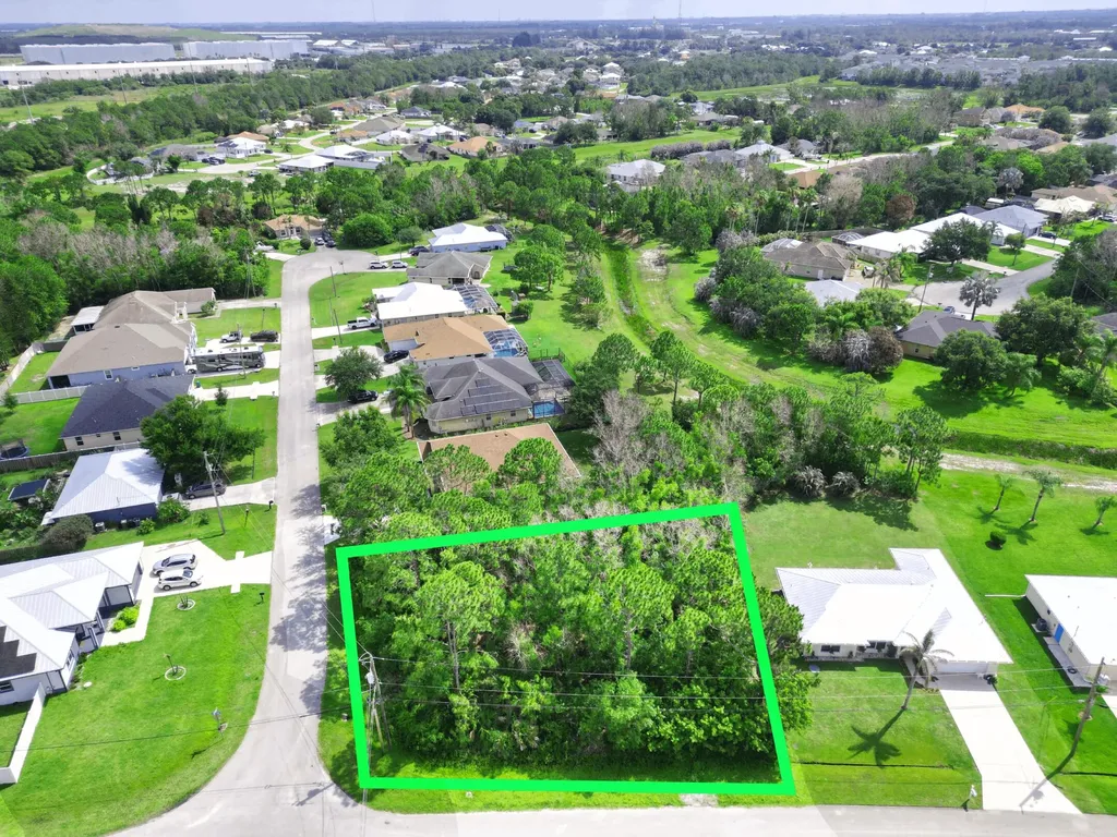 5475 NW Cambo Court Port St Lucie FL 34986