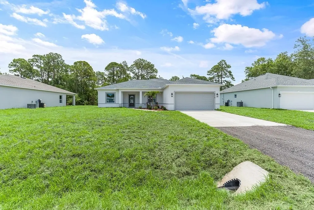 8216 104th Court Vero Beach FL 32967