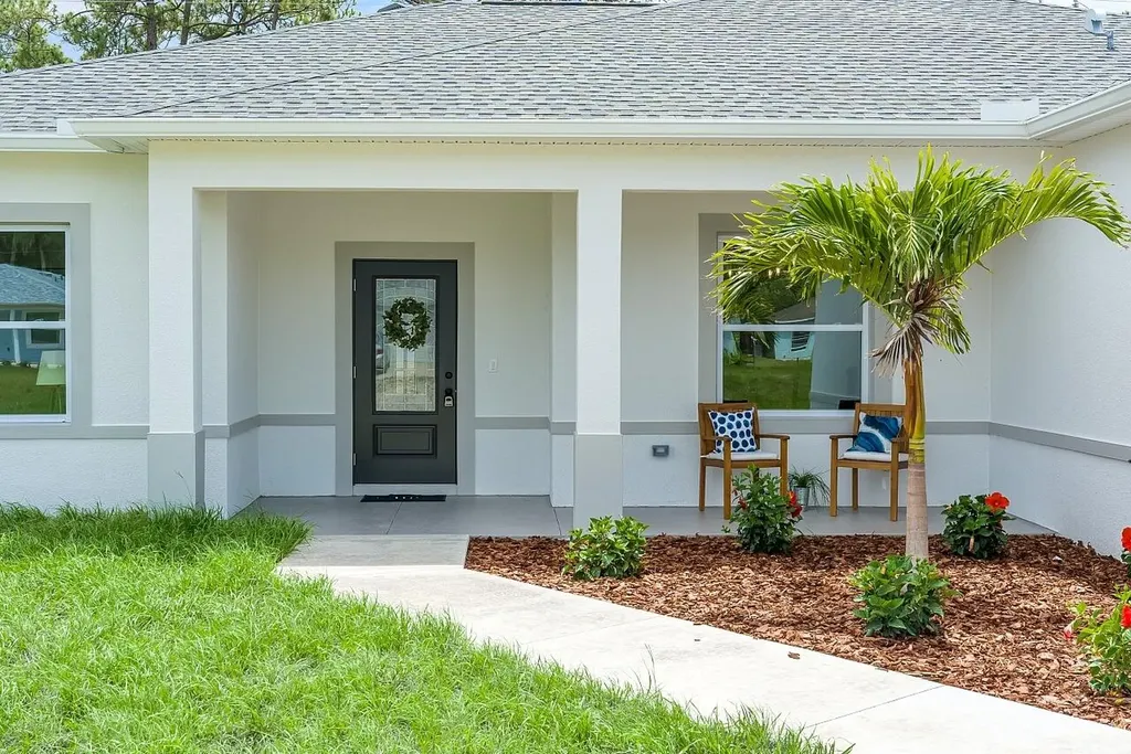 8216 104th Court Vero Beach FL 32967