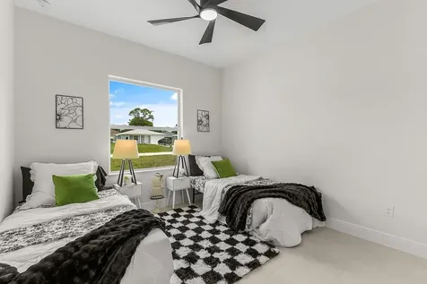 8216 104th Court Vero Beach FL 32967