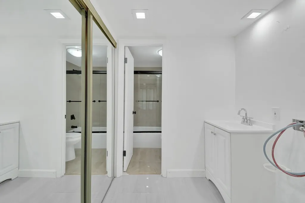 3800 N Hills Drive Hollywood FL 33021