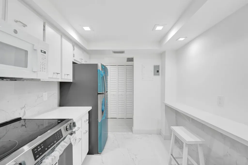 3800 N Hills Drive Hollywood FL 33021