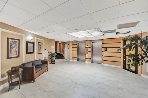 3800 N Hills Drive Hollywood FL 33021