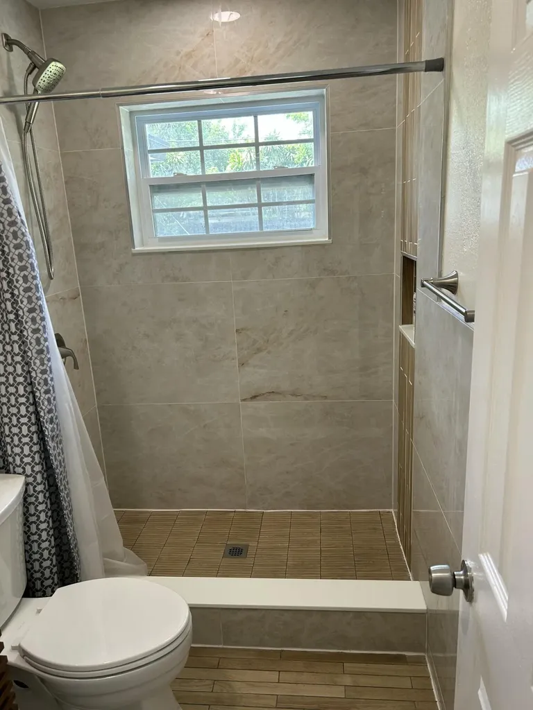 61 NW 47th Street Oakland Park FL 33309