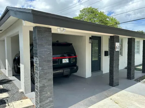 61 NW 47th Street Oakland Park FL 33309